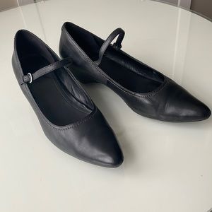 Elegant shoes from Ecco you won’t regret buying!